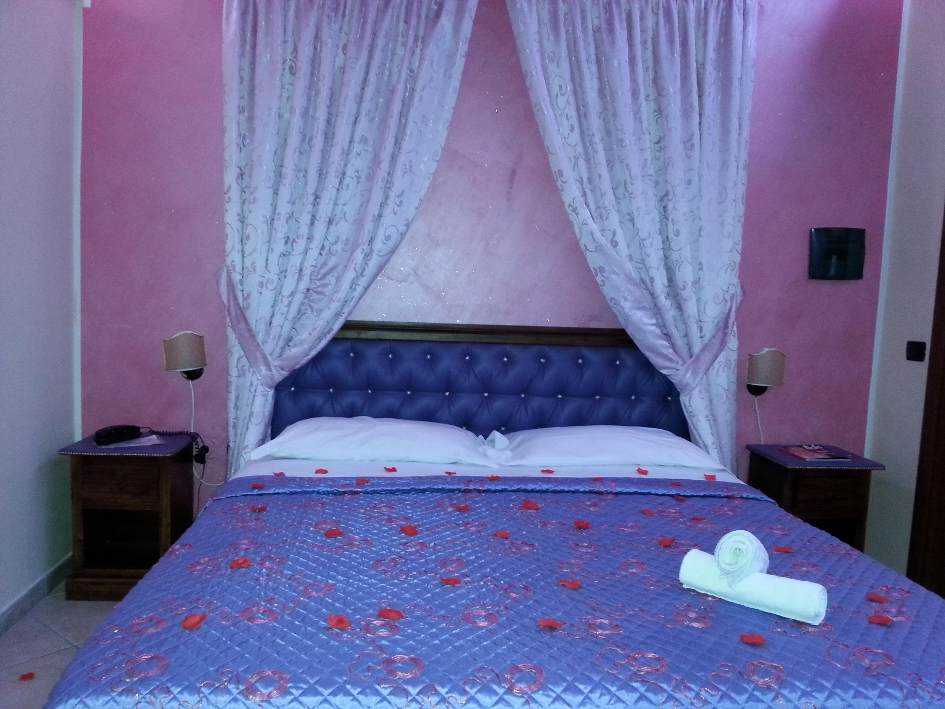 Hotel Happy Days Лікола Екстер'єр фото