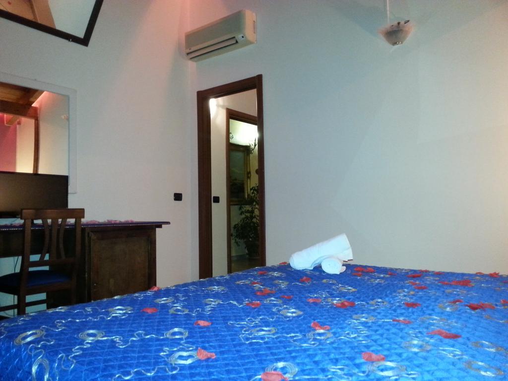 Hotel Happy Days Лікола Екстер'єр фото